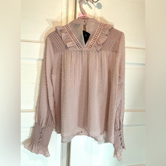 Chic blush blouse - Picture 4 of 7